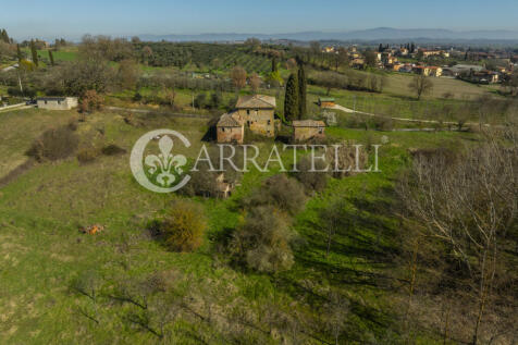 Rudere con annessi t