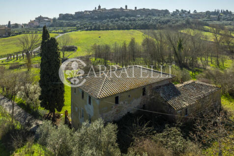 Rudere con annessi t
