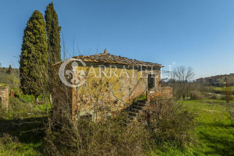Rudere con annessi t