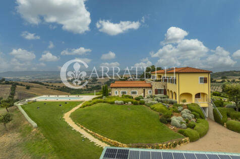 Casale con terreno e
