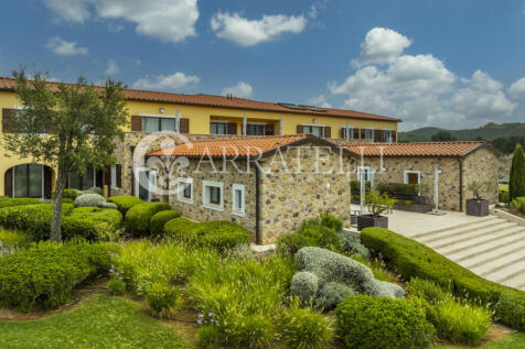 Casale con terreno e