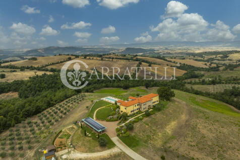 Casale con terreno e