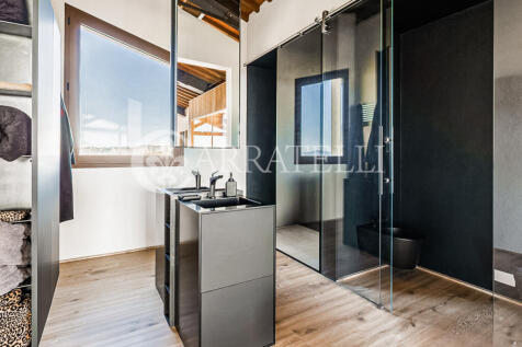 Villa con piscina ne