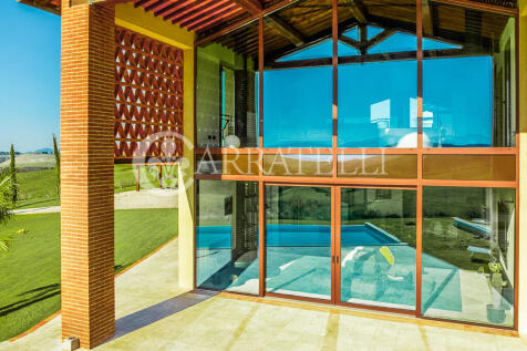 Villa con piscina ne