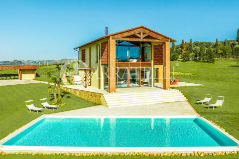 Villa con piscina ne
