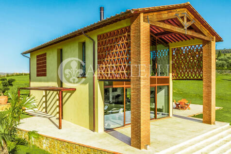 Villa con piscina ne