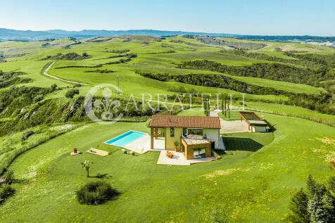 Villa con piscina ne