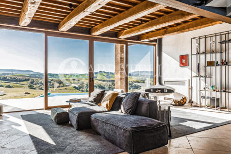 Villa con piscina ne