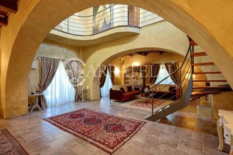 Villa con Piscina a 