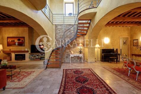 Villa con Piscina a 
