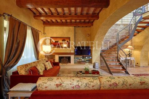 Villa con Piscina a 