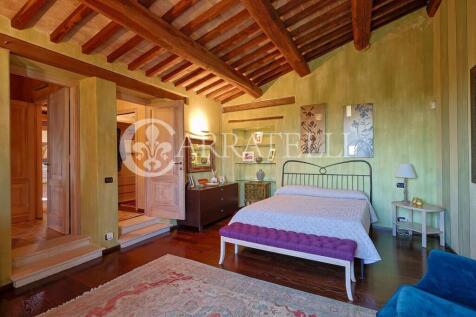 Villa con Piscina a 