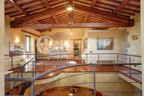 Villa con Piscina a 