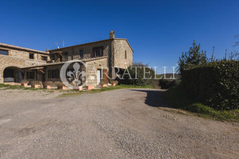 Villa con Piscina a 