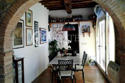 Affascinante Borgo a