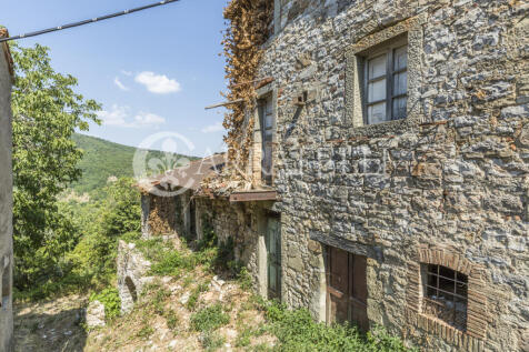 Casale con piscina i