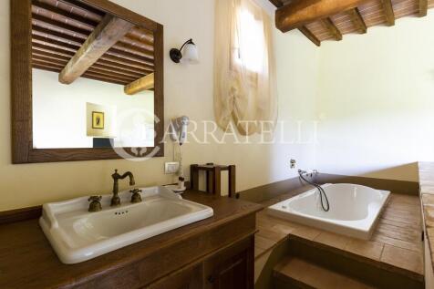 Affascinante Casale 