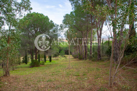 Villa con piscina e 