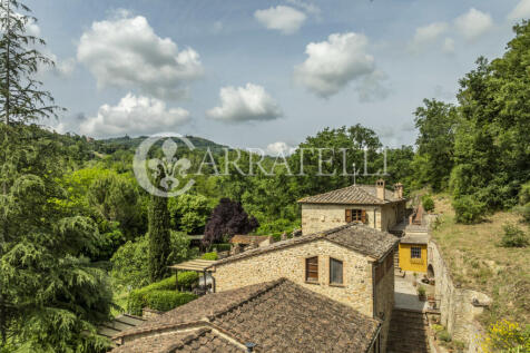 Volterra casale con 