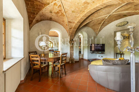 Volterra casale con 