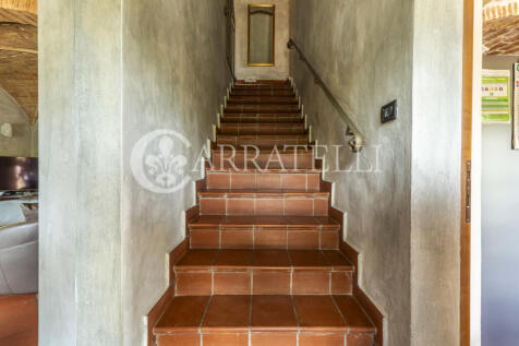 Volterra casale con 