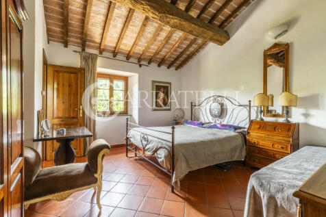 Volterra casale con 