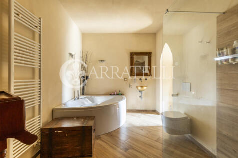 Volterra casale con 