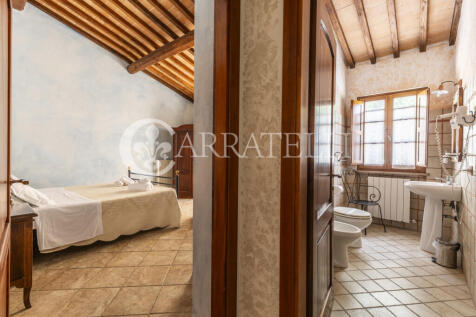 Volterra casale con 