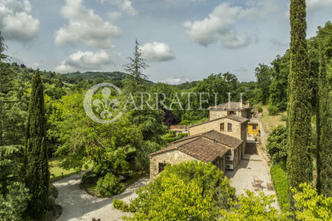 Volterra casale con 