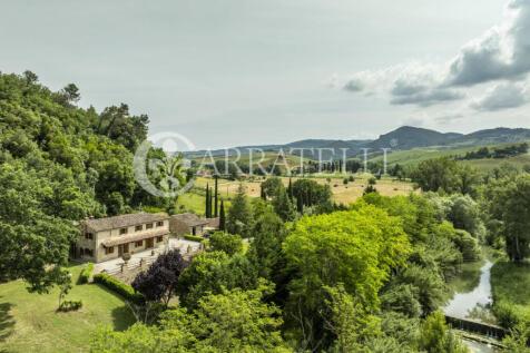 Volterra casale con 