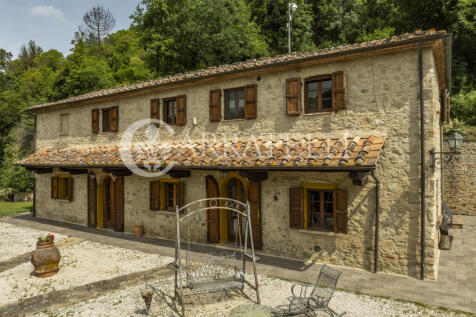 Volterra casale con 