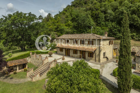 Volterra casale con 