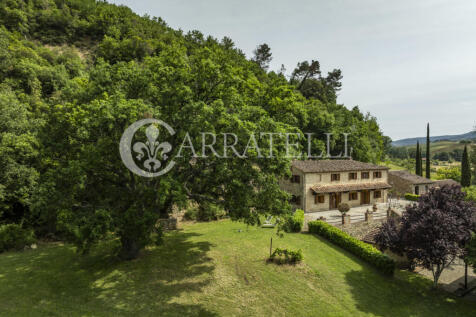 Volterra casale con 