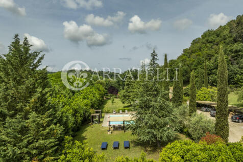 Volterra casale con 