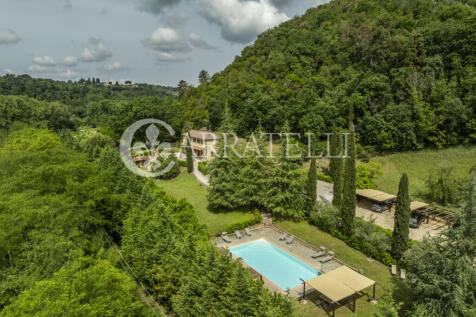 Volterra casale con 