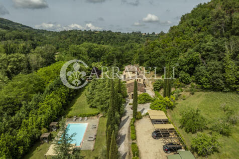 Volterra casale con 