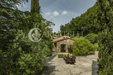 Volterra casale con 