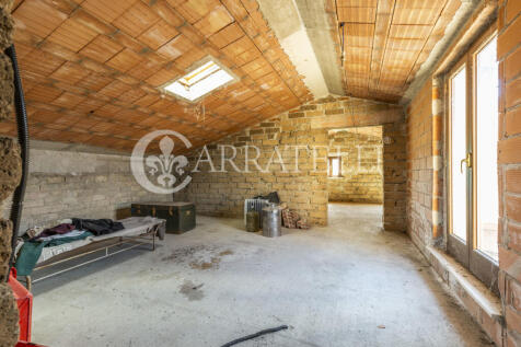 Collestrada casa in 