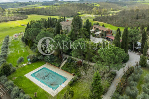 Casale con piscina e