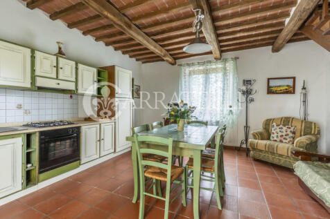 Casale con piscina e