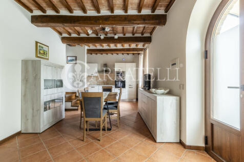 Casale con piscina e