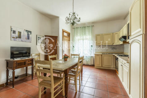 Casale con piscina e
