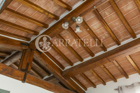 Casale con piscina e