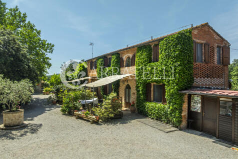 Casale con piscina e