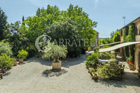 Casale con piscina e