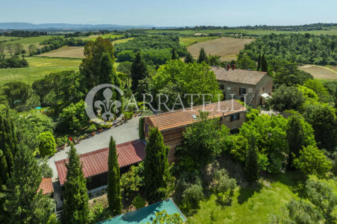 Casale con piscina e