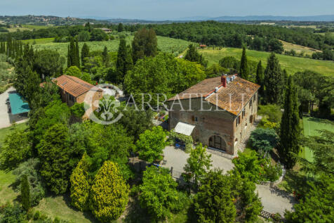 Casale con piscina e