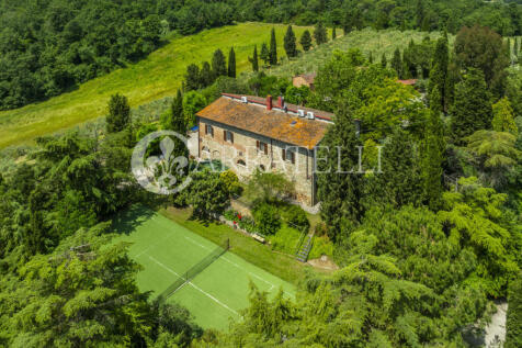 Casale con piscina e