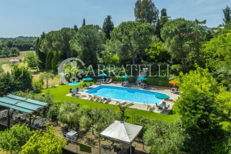 Casale con piscina e