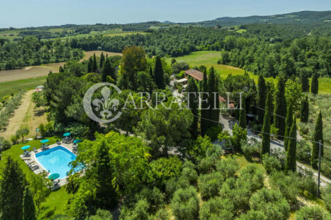 Casale con piscina e